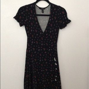 Forever 21 Criss Cross Floral Dress 💐🌺
